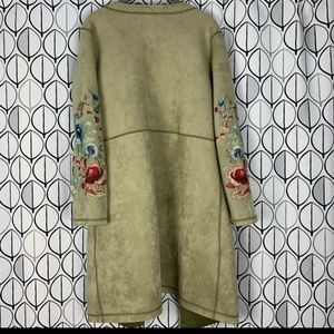 💙NWOT Vegan Suede Embroidered Light Green Trench  Long Coat. XL